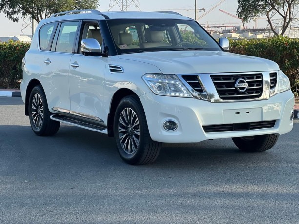 nissan-patrol-platinum-2012-big-0