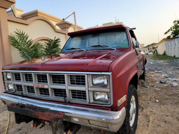 gmc-sierra-behbehani-model-1982-big-0