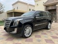 cadillac-escalade-platinum-year-2018-gcc-small-2