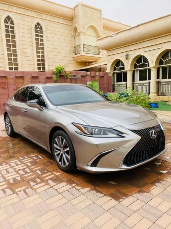 lexus-es300-gcc-2019-model-big-1