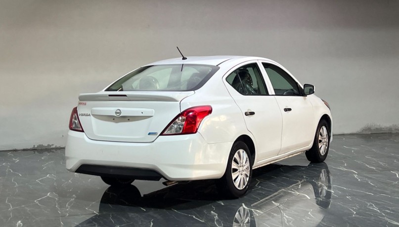 for-sale-nissan-versa-model-2016-big-1