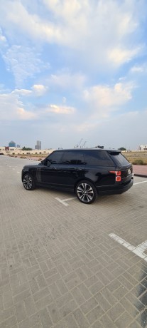 black-range-rover-2019-big-1