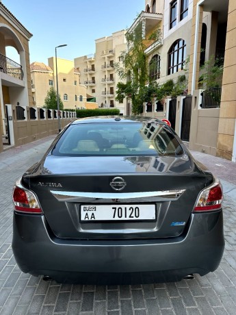 car-type-nissan-altima-model-2015-big-1