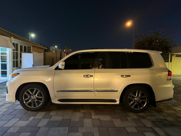 lexus-lx-model-2015-big-0