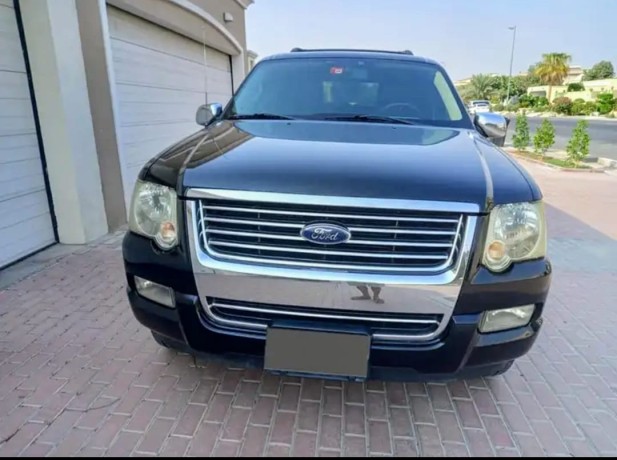 ford-explorer-2008-japan-big-2