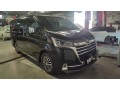 toyota-granvia-2020-small-2