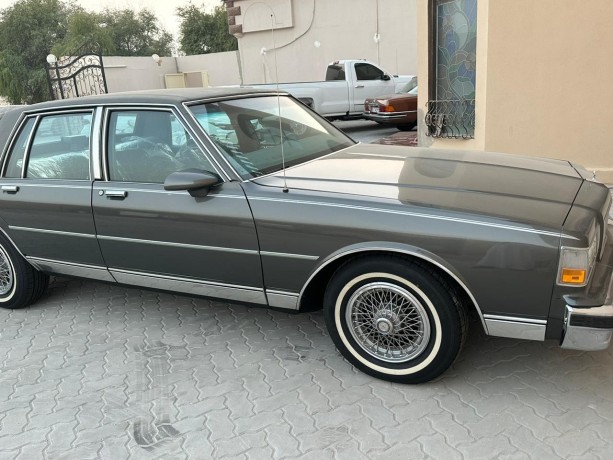 chevrolet-caprice-1978-model-big-2