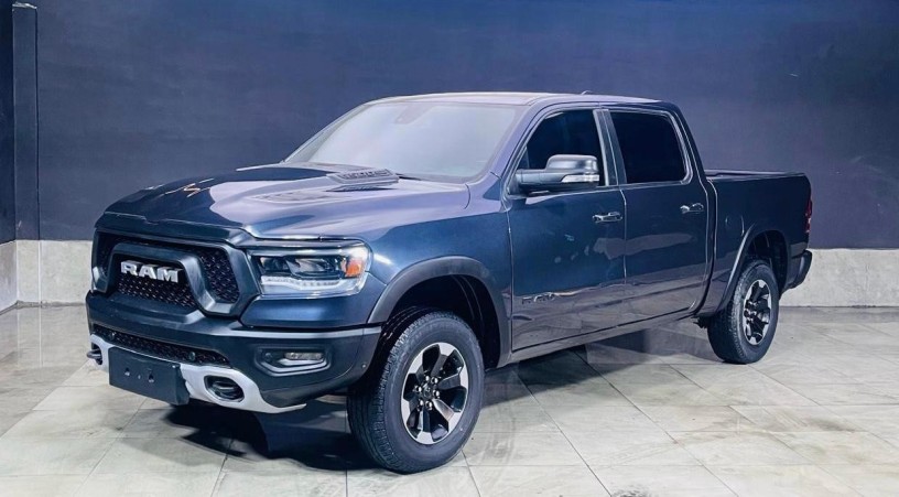 dodge-ram-rebel-2019-big-0