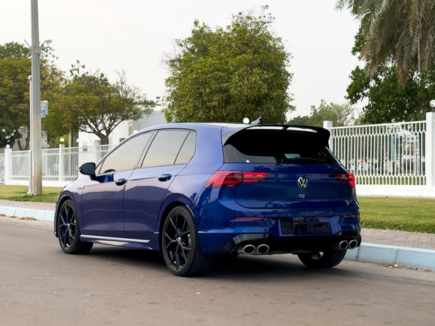 volkswagen-golf-r-model-2022-gulf-big-1