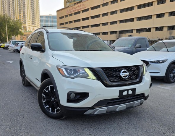 nissan-pathfinder-2019-big-2