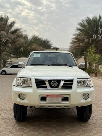 nissan-patrol-2002-big-0