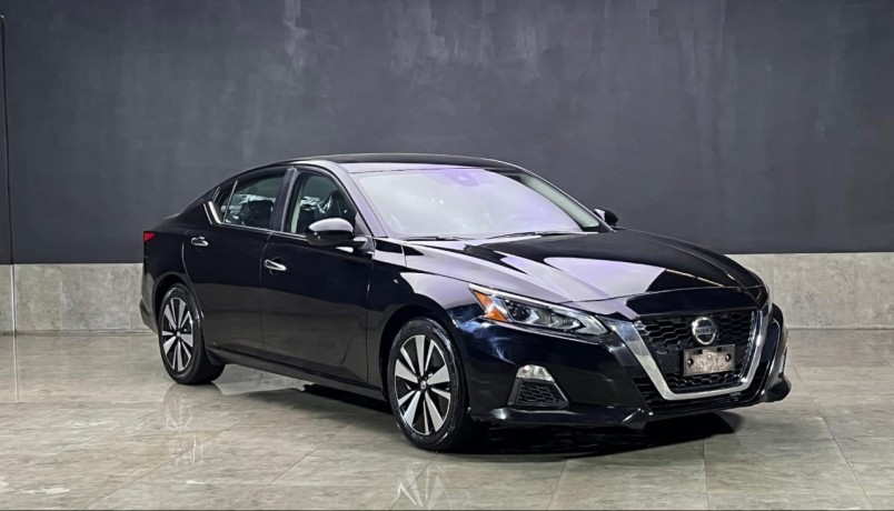 nissan-altima-sv-model-2021-big-1