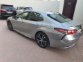 toyota-camry-2019-small-0