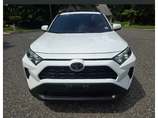 2025 Toyota RAV4 XLE Full Options Gulf Model