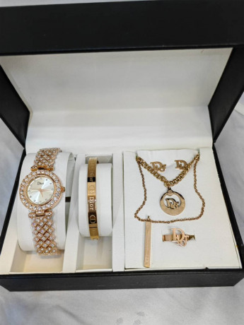 watch-set-with-accessories-big-0