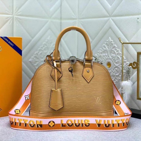 new-ladys-bags-for-all-brnds-big-4