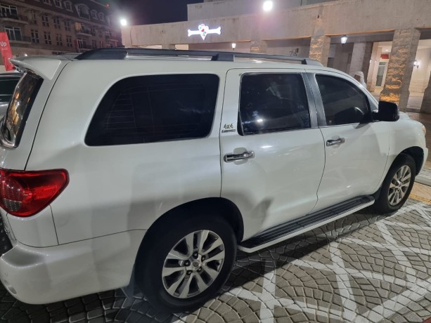 toyota-sequoia-gcc-2011-model-296000-km-big-0