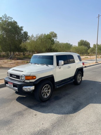 toyota-fj-cruiser-big-0