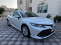 toyota-camry-se-2018-small-0